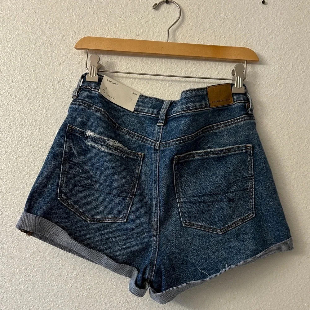 American Eagle Denim Mom Short New With Tags size 6 - Picture 6 of 8